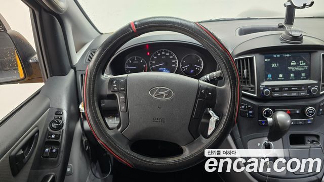 Hyundai Starex 2021 — photo 13