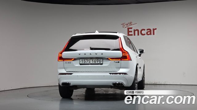 Volvo XC60 2020 — photo 4