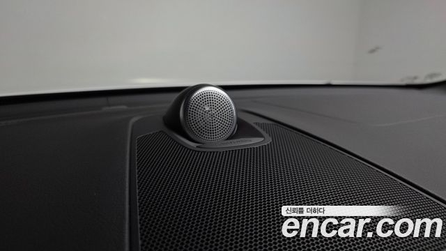 Volvo XC60 2020 — photo 25