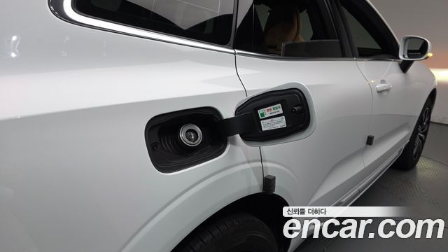 Volvo XC60 2020 — photo 38