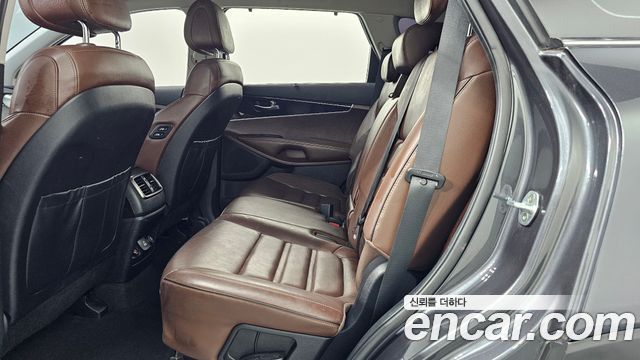 Kia Sorento 2016 — photo 16
