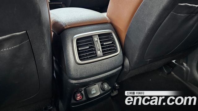 Kia Sorento 2016 — photo 32