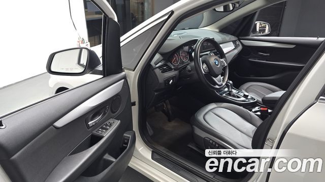 BMW 2-Series 2018 — photo 13