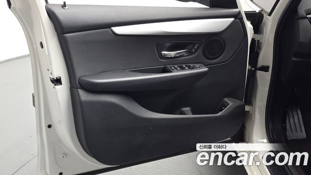 BMW 2-Series 2018 — photo 14