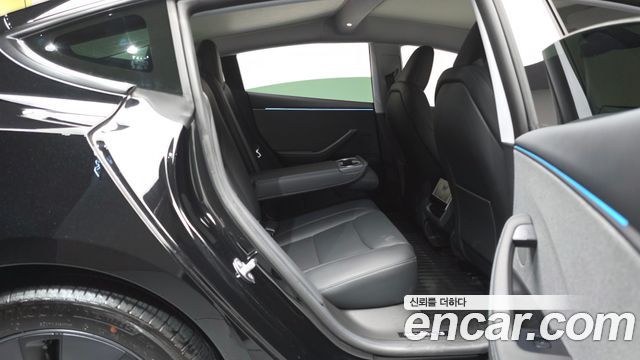 Tesla Model 3 2025 — photo 17