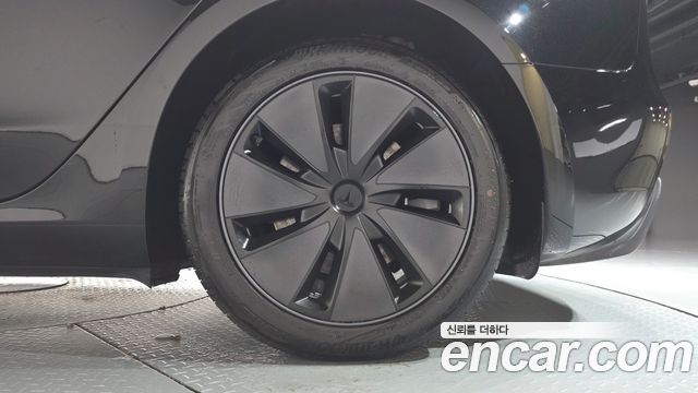 Tesla Model 3 2025 — photo 7