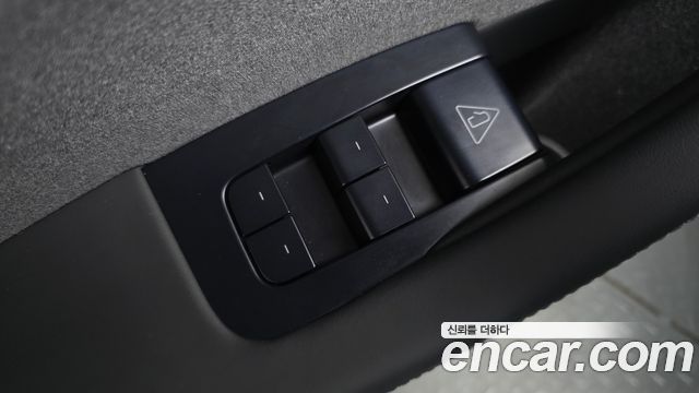 Tesla Model 3 2025 — photo 27