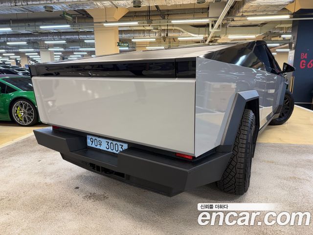 Tesla Cybertruck 2024 — photo 3