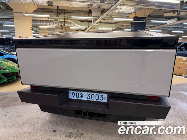 Tesla Cybertruck 2024 — photo 6