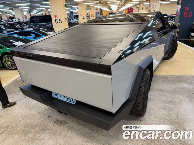 Tesla Cybertruck 2024 — photo 7