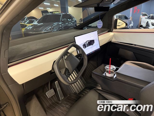 Tesla Cybertruck 2024 — photo 10