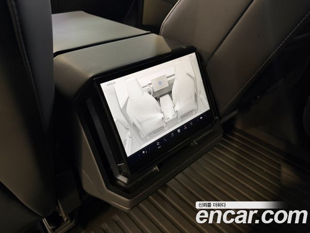 Tesla Cybertruck 2024 — photo 12