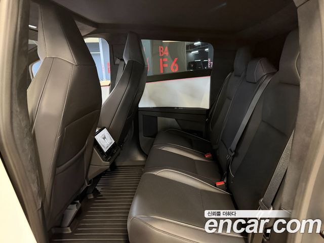 Tesla Cybertruck 2024 — photo 13