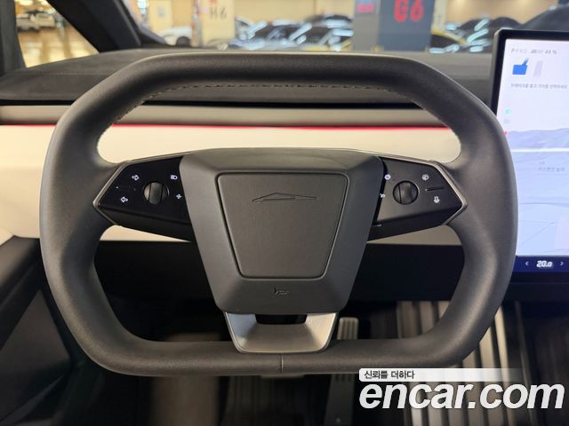 Tesla Cybertruck 2024 — photo 16