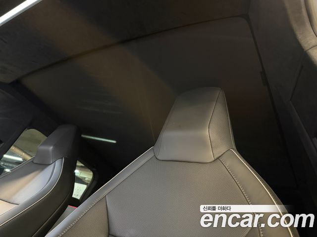 Tesla Cybertruck 2024 — photo 17