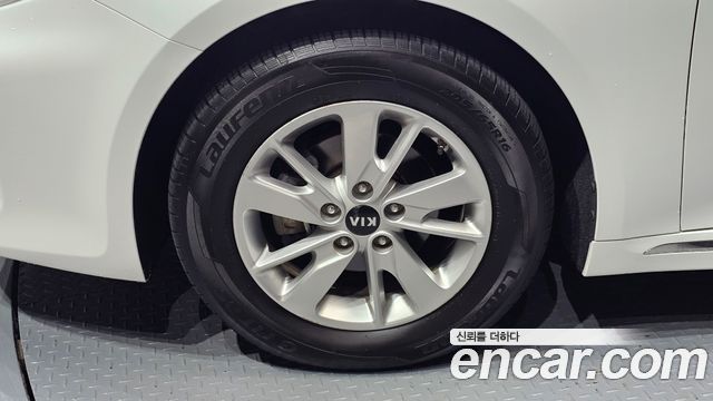 Kia K5 2017 — photo 5