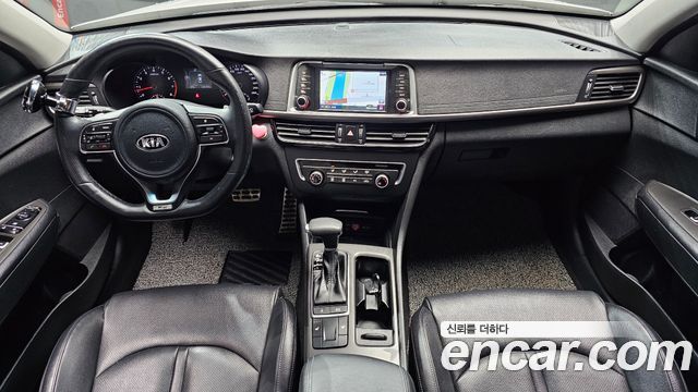 Kia K5 2017 — photo 10