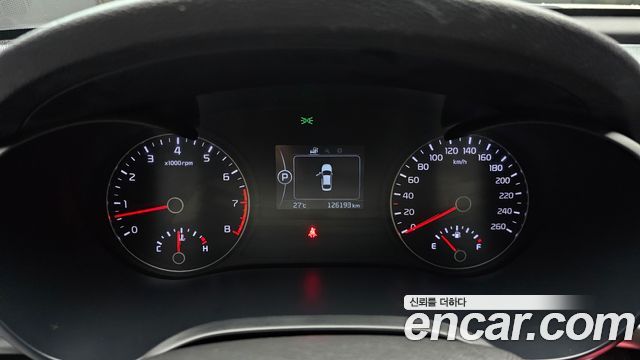 Kia K5 2017 — photo 11