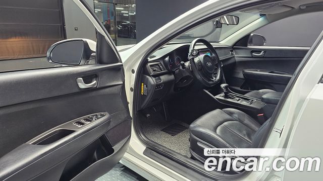 Kia K5 2017 — photo 13