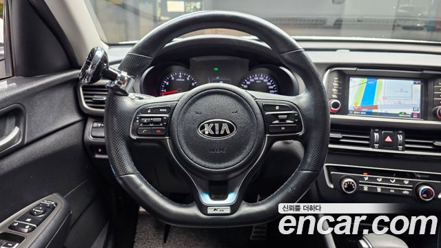 Kia K5 2017 — photo 19
