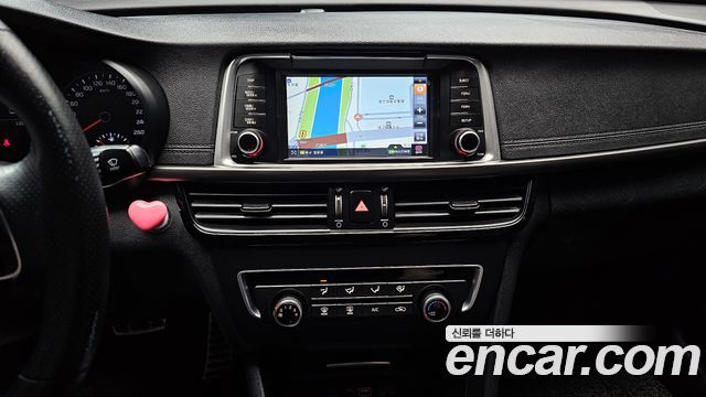 Kia K5 2017 — photo 20