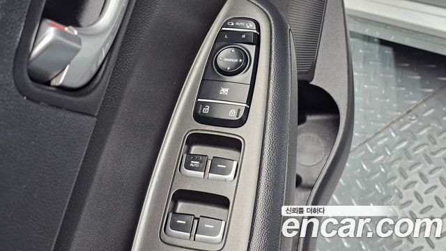 Kia K5 2017 — photo 23