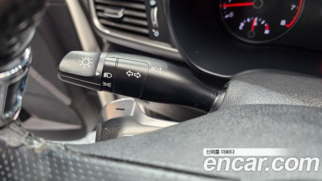 Kia K5 2017 — photo 25