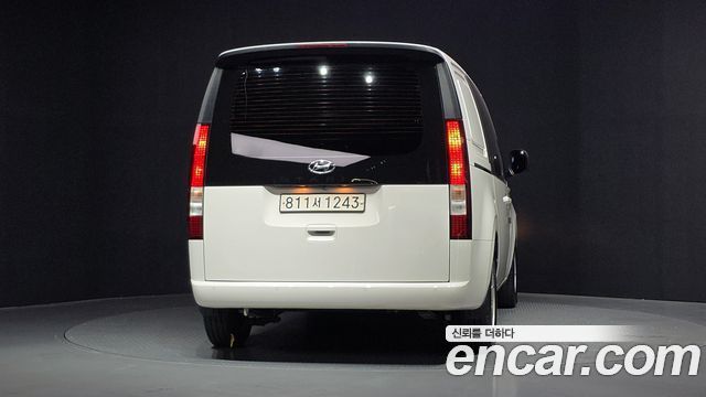 Hyundai Staria 2022 — photo 4