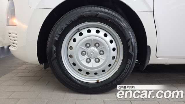 Hyundai Staria 2022 — photo 5