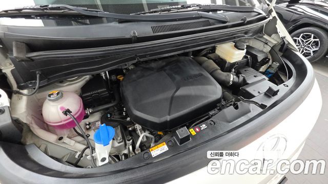 Hyundai Staria 2022 — photo 6