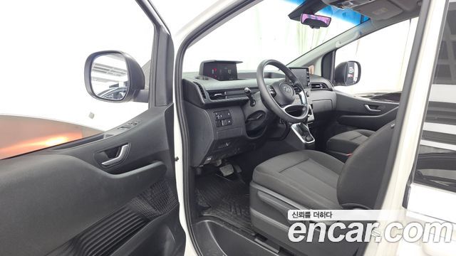 Hyundai Staria 2022 — photo 13