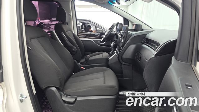 Hyundai Staria 2022 — photo 17