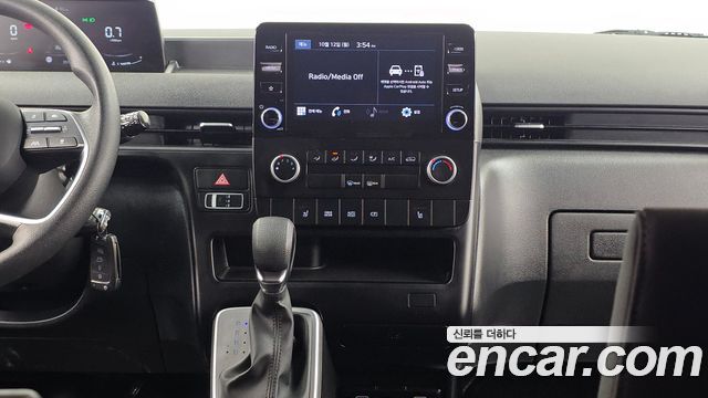 Hyundai Staria 2022 — photo 20