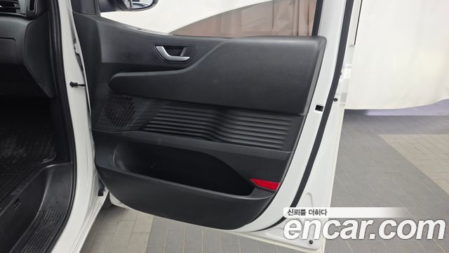 Hyundai Staria 2022 — photo 15