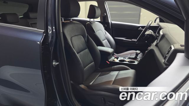 Kia Sportage 2021 — photo 16