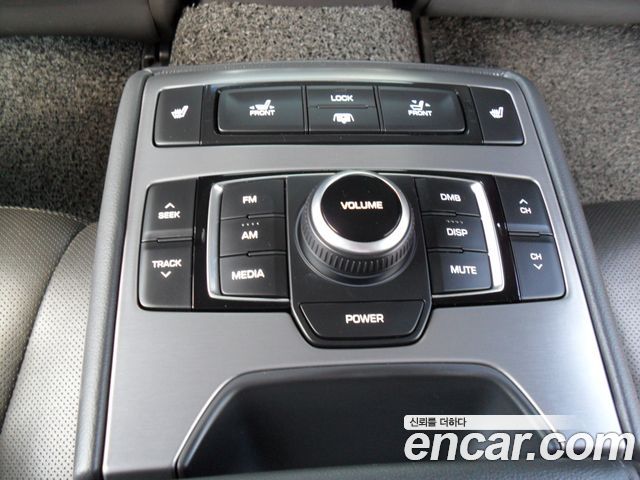 Hyundai Genesis 2016 — photo 14