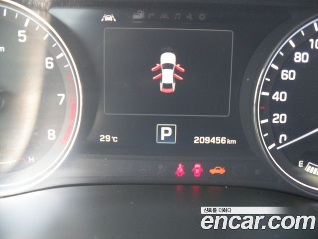 Hyundai Genesis 2016 — photo 18