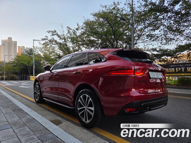 Jaguar F-PACE 2017 — photo 2