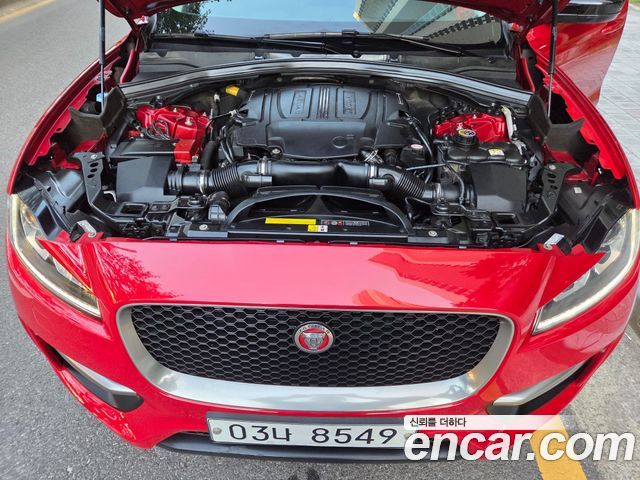 Jaguar F-PACE 2017 — photo 6