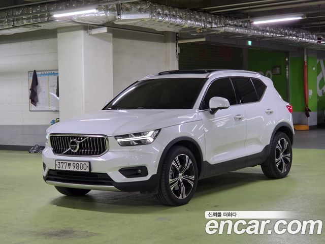 Volvo XC40 2020 — photo 1
