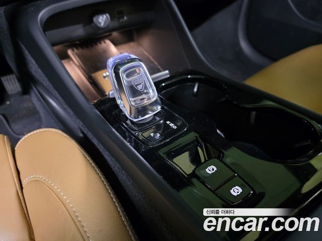 Volvo XC40 2020 — photo 10
