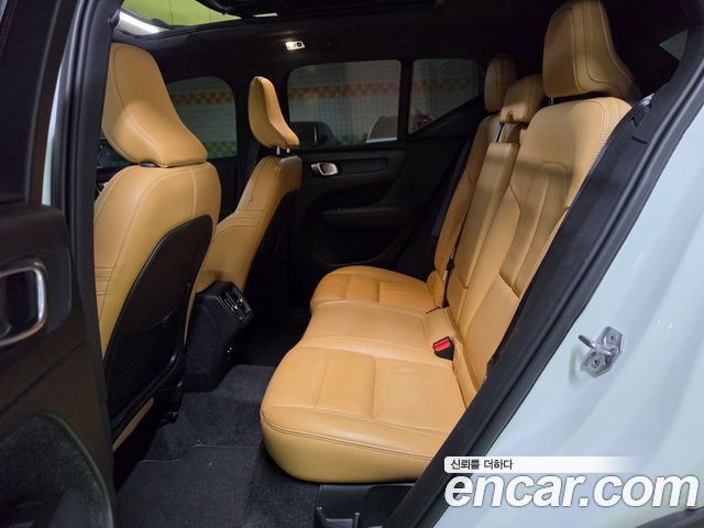 Volvo XC40 2020 — photo 14