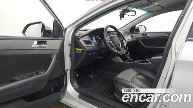 Hyundai Sonata 2015 — photo 13