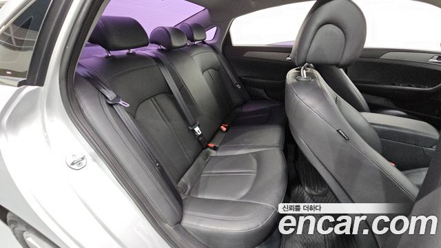 Hyundai Sonata 2015 — photo 17