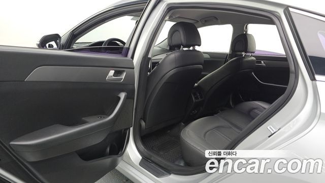 Hyundai Sonata 2015 — photo 16