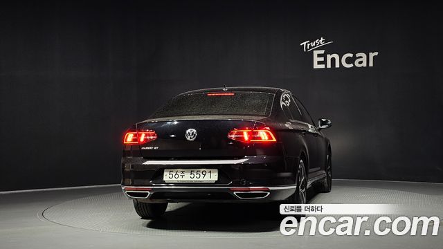 Volkswagen Passat 2018 — photo 4