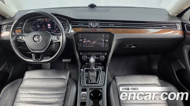 Volkswagen Passat 2018 — photo 7