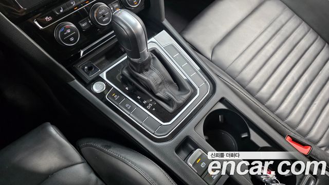 Volkswagen Passat 2018 — photo 9