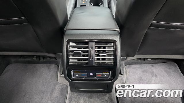 Volkswagen Passat 2018 — photo 18