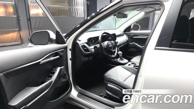 Kia Seltos 2023 — photo 13
